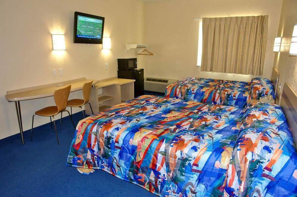 Wine Country Motel 2*