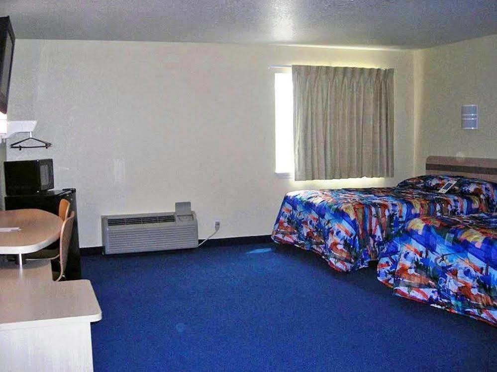 Wine Country Motel 2*